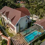 Alto Do Capivari Boutique